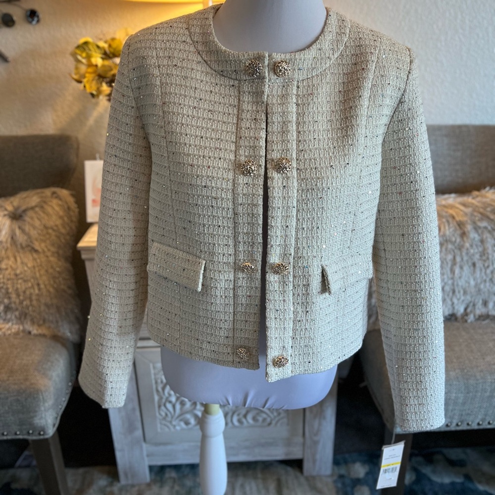 Elegant Cream Tweed Jacket - Picture 6 of 8